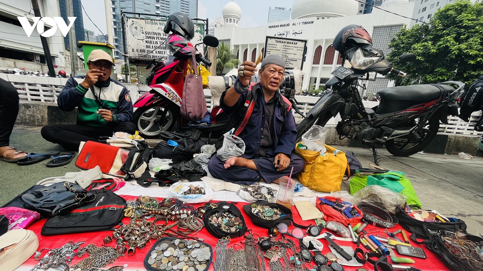 Thuốc lá, đói nghèo và cái bẫy suy dinh dưỡng vô hình tại Indonesia